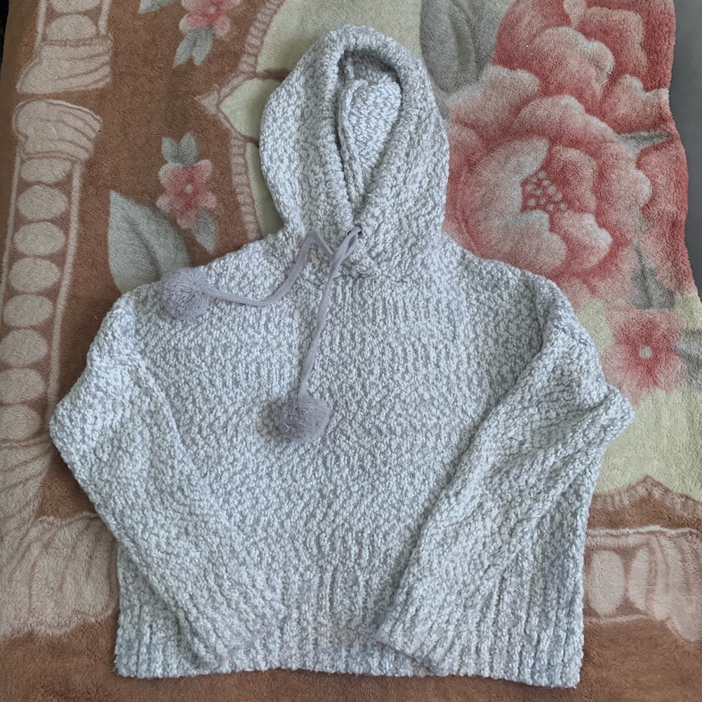Pullover sweater